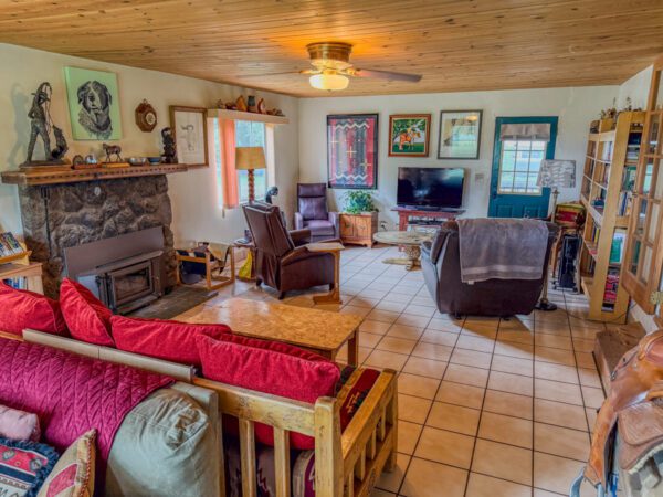 Round Corral Farm - Image 15