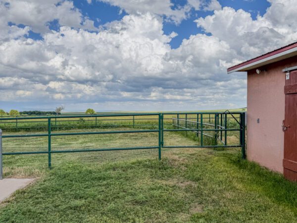 Round Corral Farm - Image 42