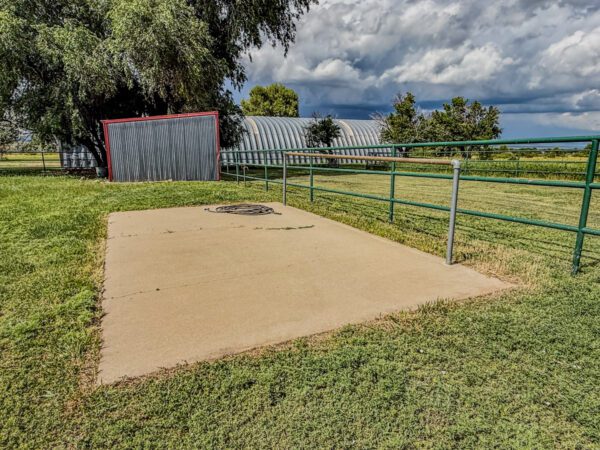 Round Corral Farm - Image 38